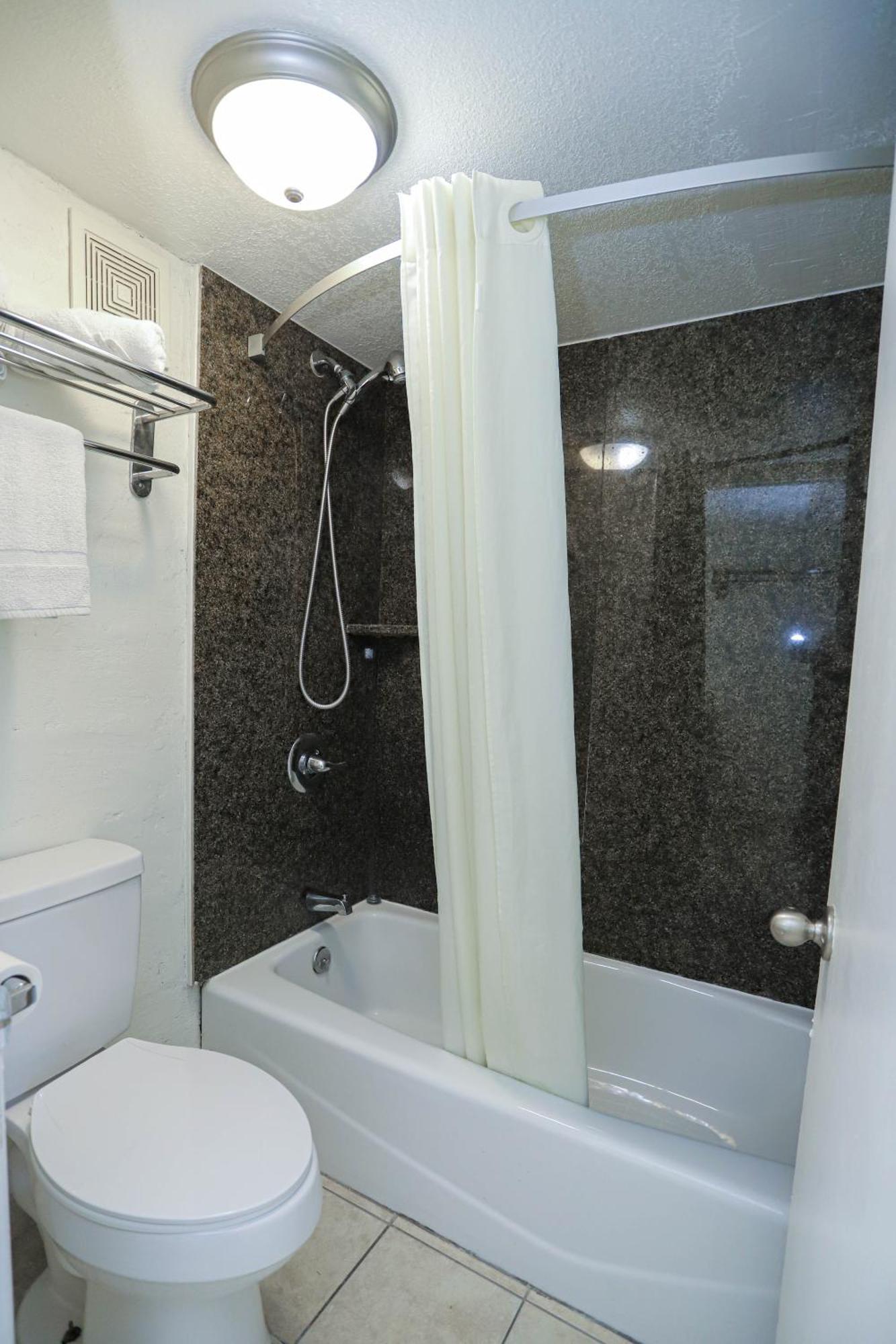 דוראנט Express Inn מראה חיצוני תמונה